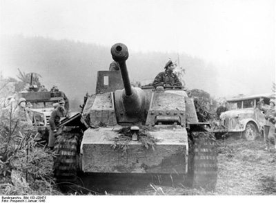 Немецкое штурмовое орудие из 6-й танковой армии СС