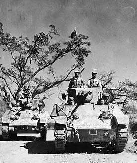 Китайские войска на американских танках M3 «Стюарт» в Бирме