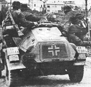 Бронеавтомобиль Sd Kfz 221 из разведывательного батальона дивизии СС «Викинг»
