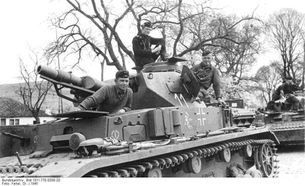 Средний танк Pz Kpfw IV 11-й танковой дивизии в Югославии
