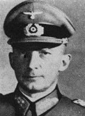 Командир 14-й танковой дивизии генерал-майор Бэсслер