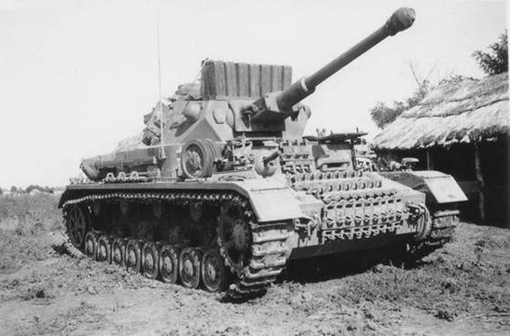 Средний танк Pz Kpfw IV из 23-й танковой дивизии на Украине